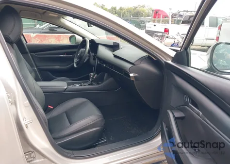 2022 Mazda Mazda3 Select z USA, uszkodzony, nr VIN 3MZBPABL1NM305705